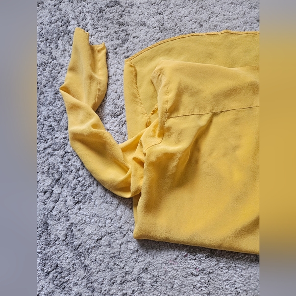 100% Silk Top - Picture 8 of 9